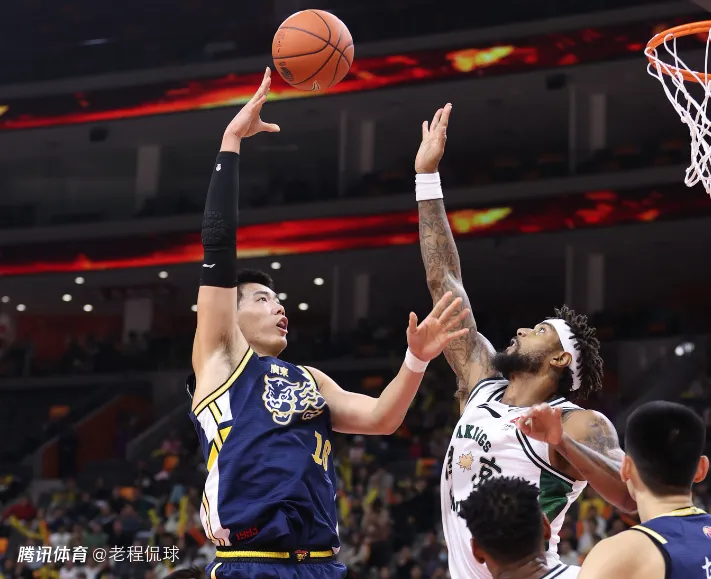 乐鱼体育特别报道:广东内线焦泊乔仅砍6+4便5犯离场 杜锋赛后批评的是他?